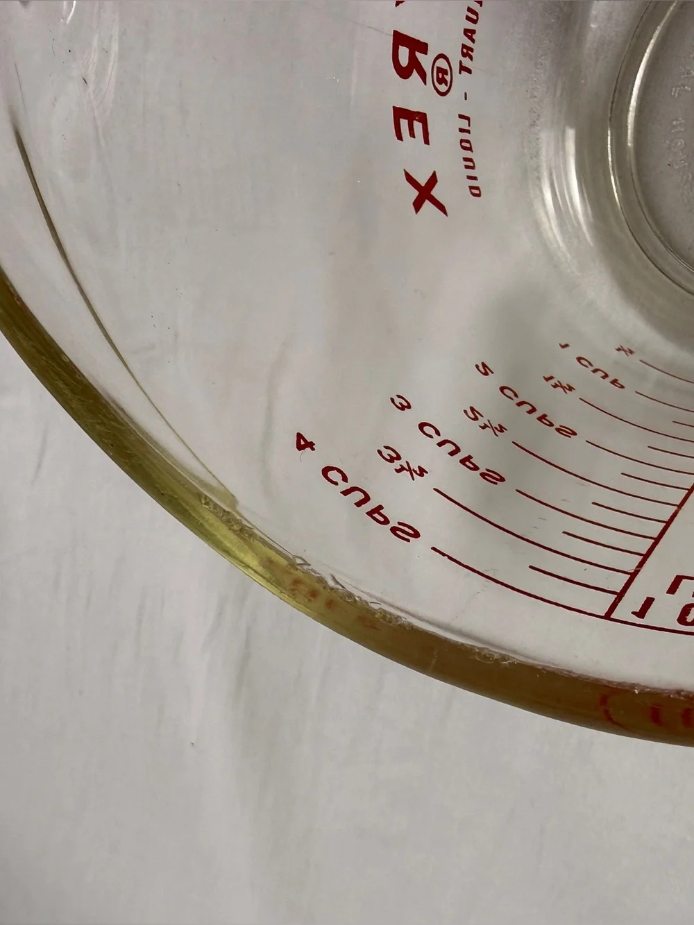 Vintage PYREX 1 quart or 4 cup Glass Measuring Cup red text